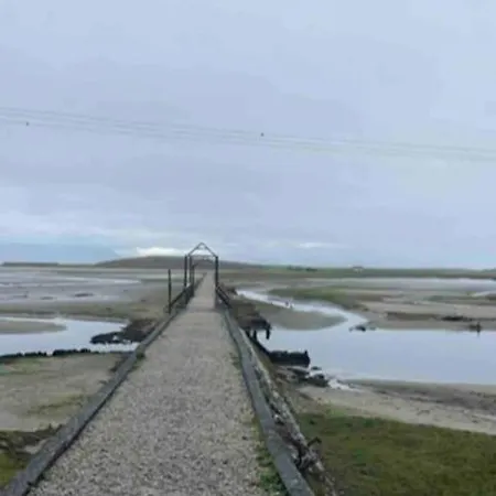 Sea Breeze Holiday home *